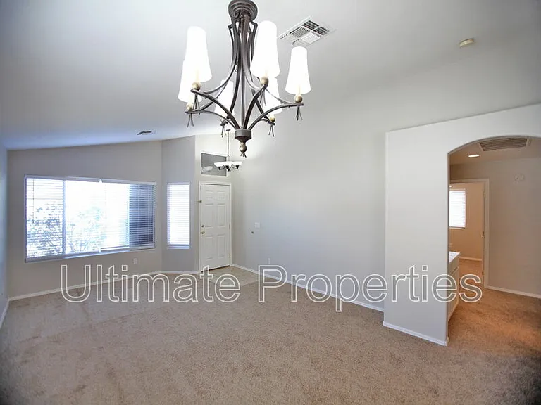 7725 W Foothill Dr — Photo 3
