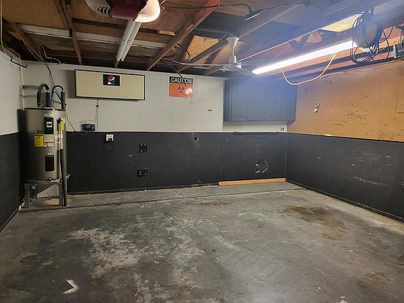 2 Car Garage
