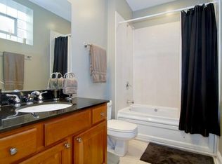 2449 W Logan Blvd APT 1R, Chicago, IL 60647