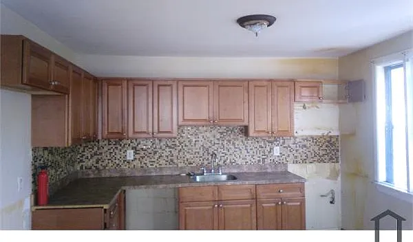 28 Abbotsford Ave #2 — Photo 7