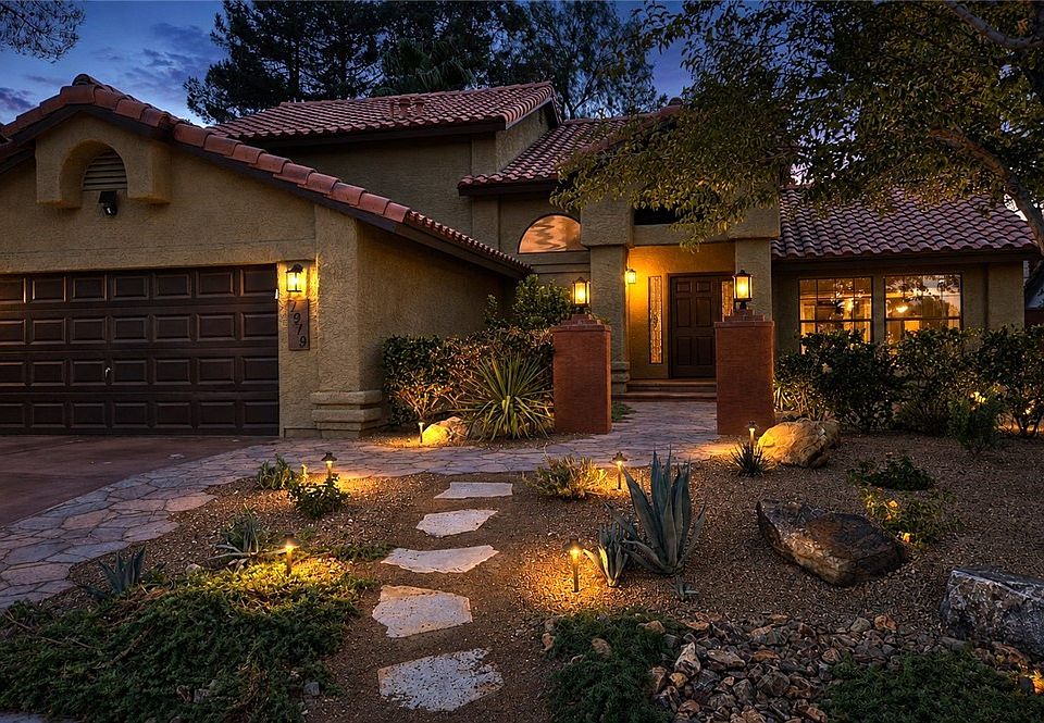 1st image of 1919 Magnolia Dr