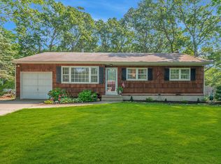 154 Auborn Ave, Shirley, NY 11967