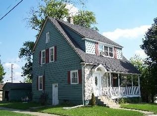 667 Charles St, Aurora, IL 60506