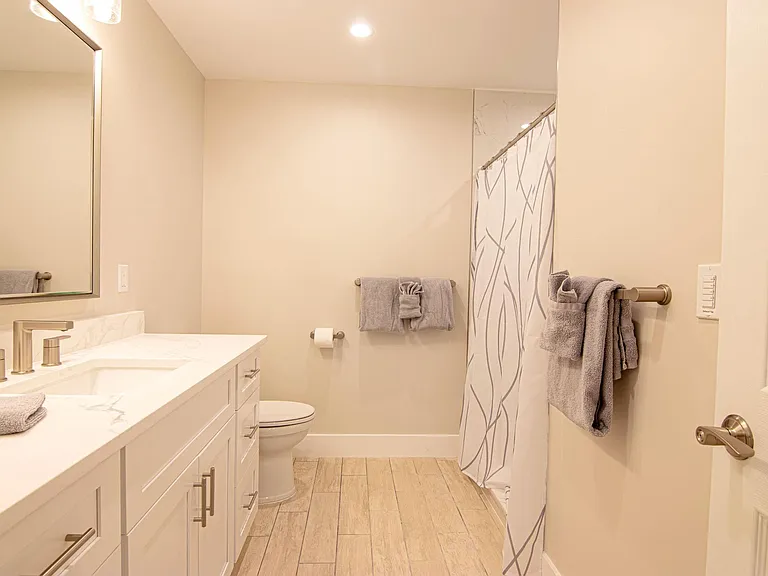 830 SW Santa Barbara Pl — Photo 9