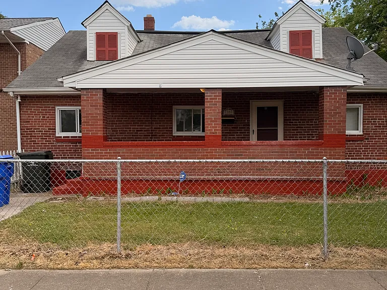Hanson Ave — Photo 16