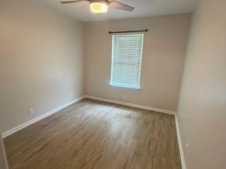 104 Shearman Way — Photo 7