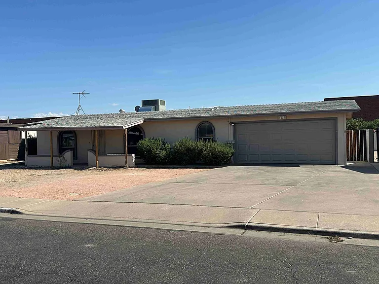 1127 W Frito Ave — Photo 1