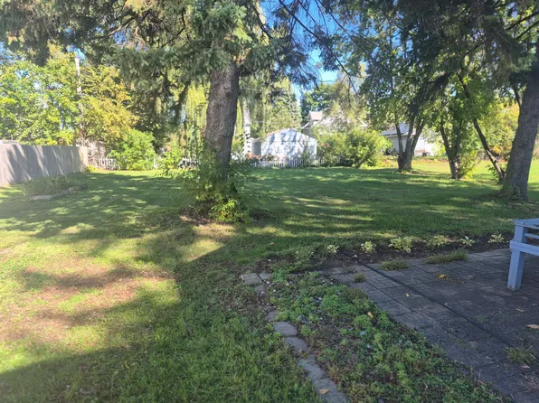 2059 2nd St, White Bear Lake, MN 55110