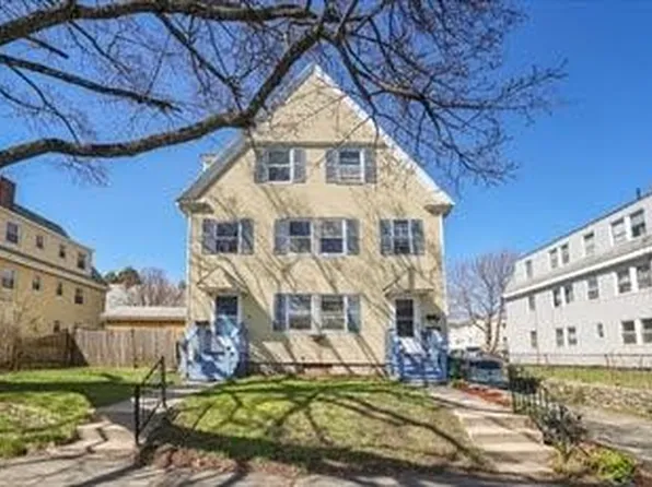 10 Salford St #1, Worcester, MA 01604