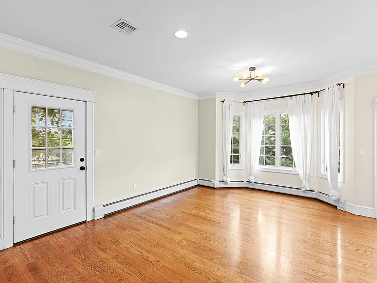 40 E Oakdene Ave #B — Photo 16