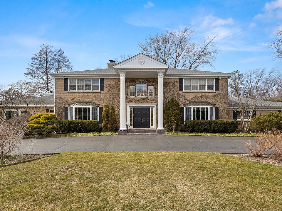 1st image of 2014 Burr Oak Dr W