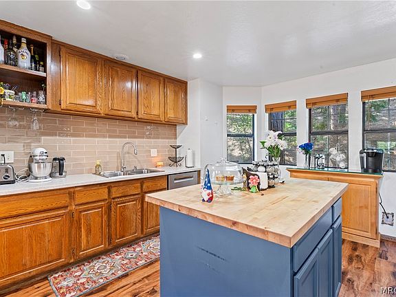 3rd image of 27528 Ashwood Ln #27528