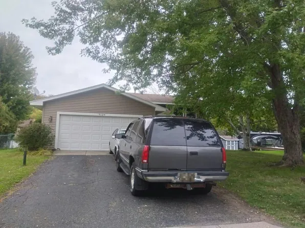 9124 Oakview Ln N, Maple Grove, MN 55369