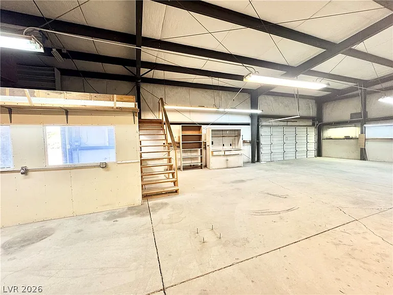 2671 N Murphy St — Photo 23