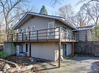 9612 Hillandale Rd, Richmond, IL 60071