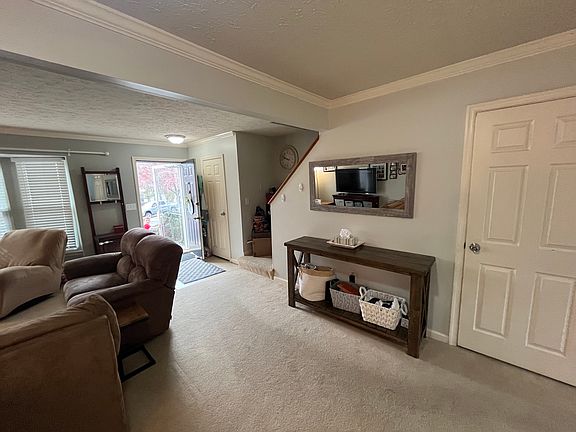 5th image of 107 Bentley Ct