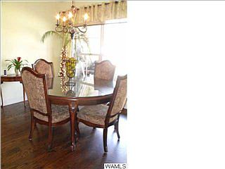 5th image of 1661 Arborway Cir