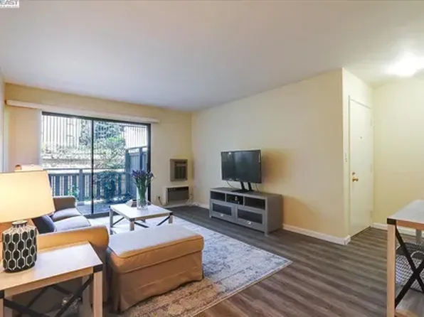 1455 Marchbanks Dr APT 2, Walnut Creek, CA 94598