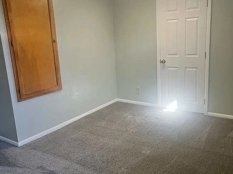 811 Skyway Blvd — Photo 7