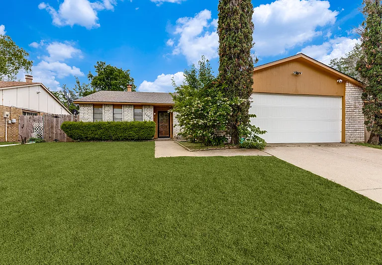 7504 Portman Ave — Photo 1