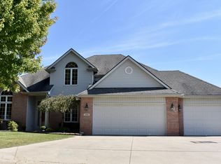 504 S Buckingham Rd, Yorktown, IN 47396