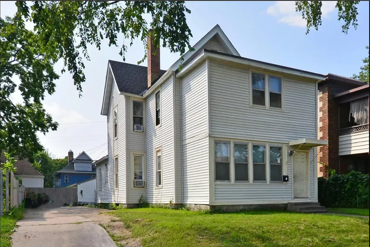 7 bed, 2035 sqft, $750 — Photo 1