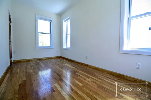 Rented by Grand & Co. | media 11