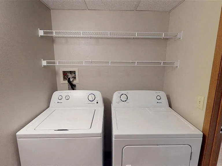 Oxbow Park Apartments — Photo 43