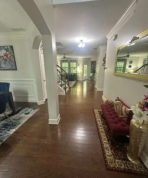 10980 Waters Rd — Photo 3