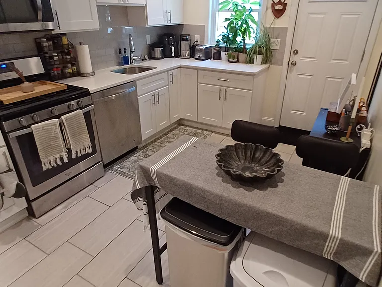 14 Beechcroft St #1 — Photo 8