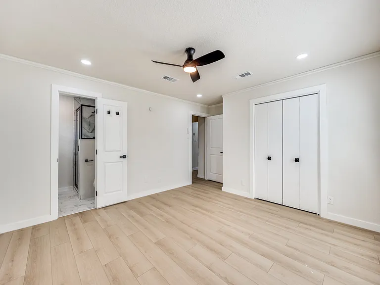 2409 Regal Rd — Photo 19