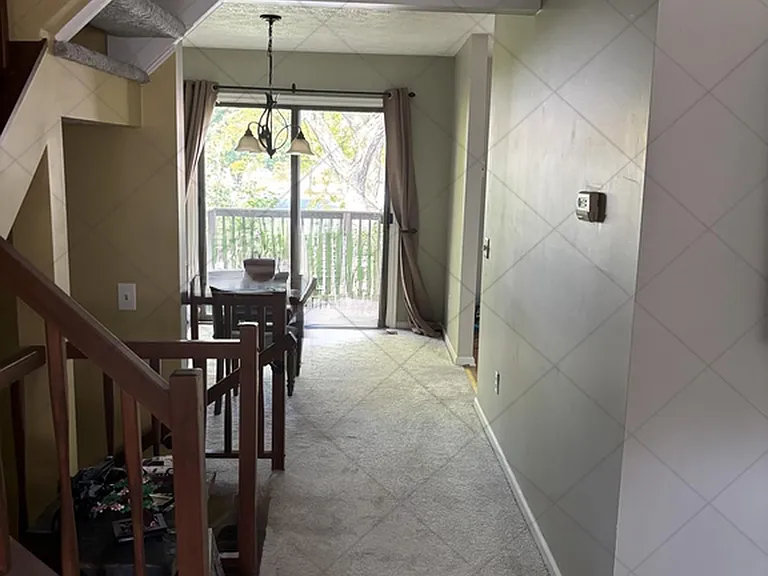 72 Broxbourne Dr — Photo 4