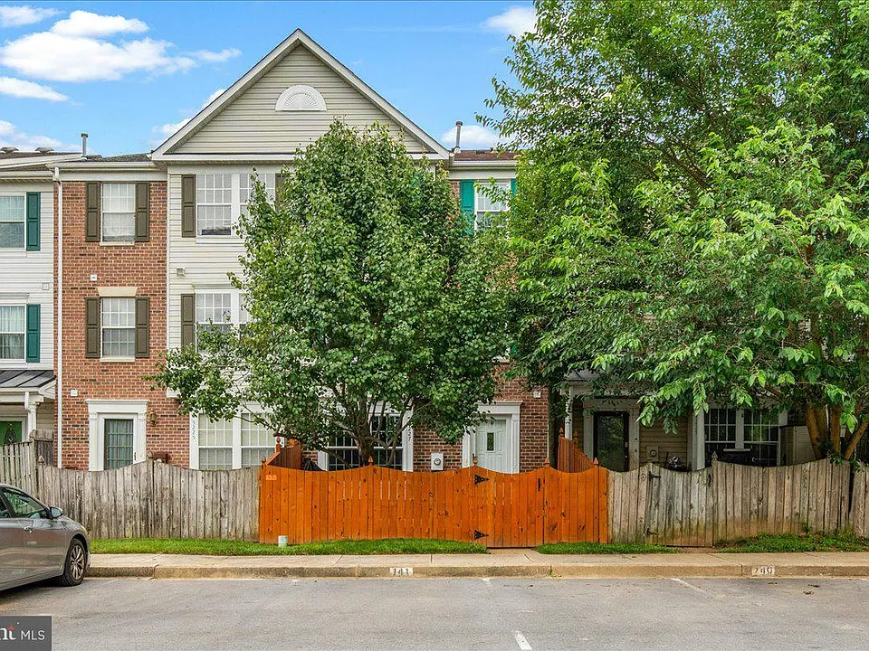 5227 Regal Ct