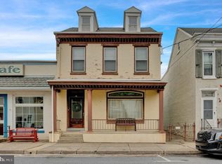 31 S 3rd St, Hamburg, PA 19526