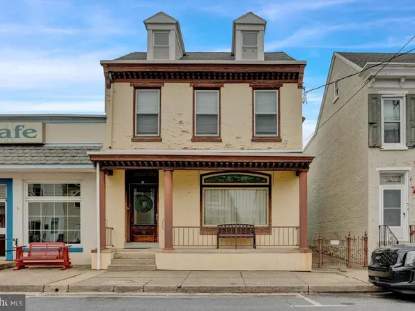 31 S 3rd St, Hamburg, PA 19526