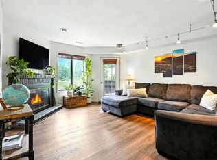2040 Holiday Rd APT B1, Coralville, IA 52241