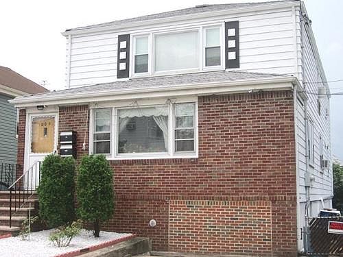 1st image of 205 Eagle St