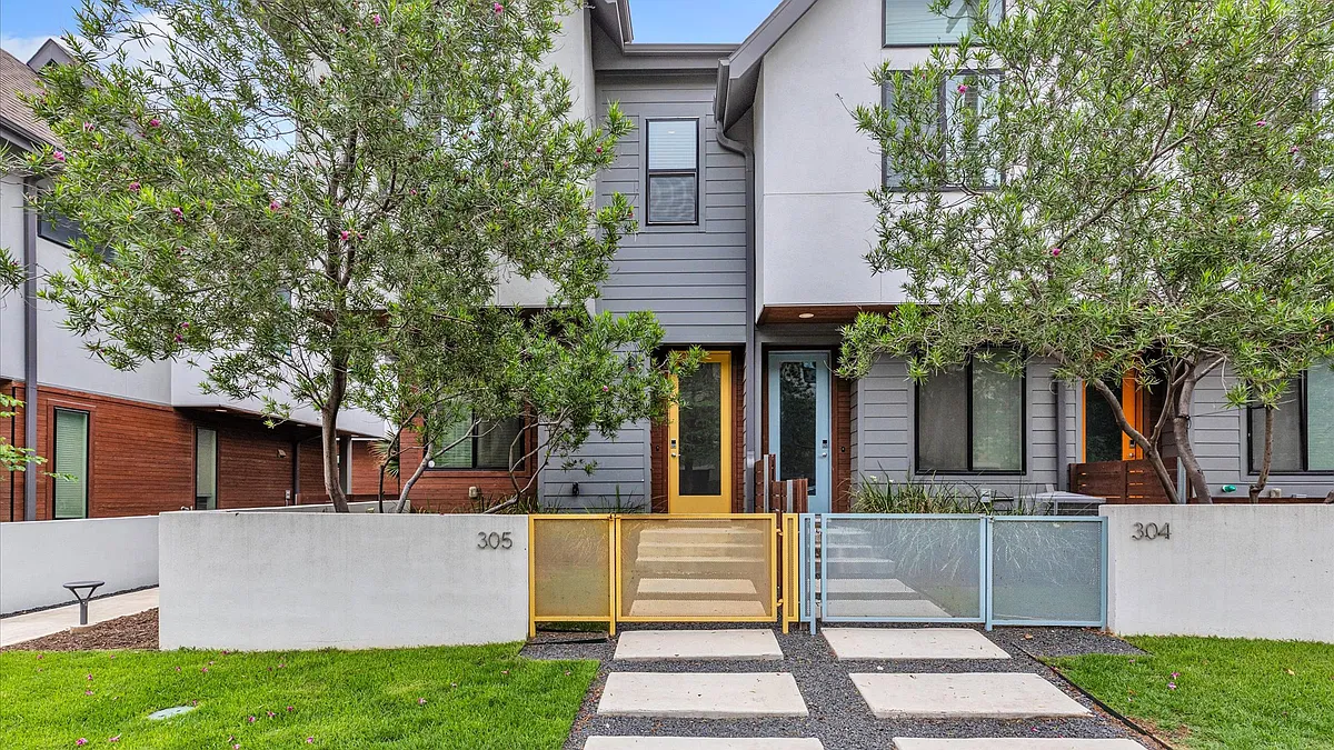 Building Photo - 102 Tendick #305