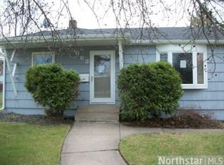 863 McKnight Rd N, Saint Paul, MN 55119