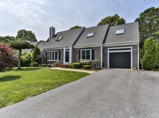 17 Starbeam Ln, Hyannis, MA 02601