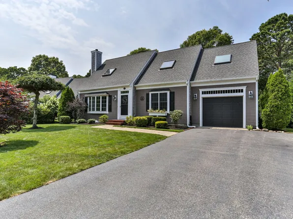 17 Starbeam Lane, Hyannis, MA 02601