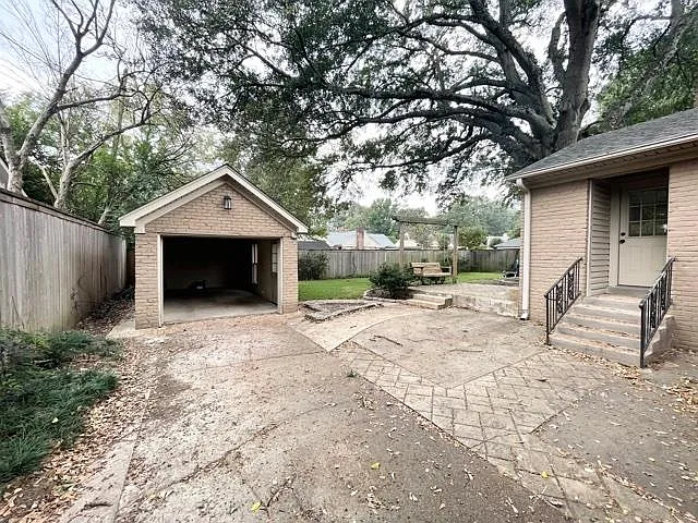 309 Fernway Cv — Photo 22