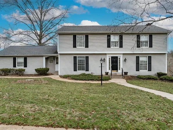 1558 Mason Valley Rd, Saint Louis, MO 63131