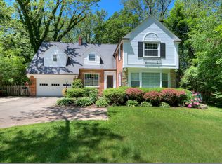 2830 Wagar Rd, Rocky River, OH 44116