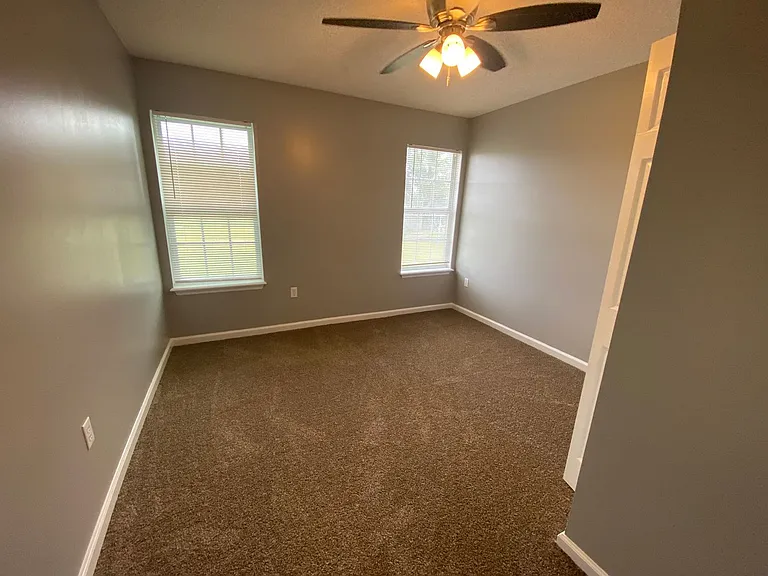 3928 Laurelbrook Dr — Photo 8