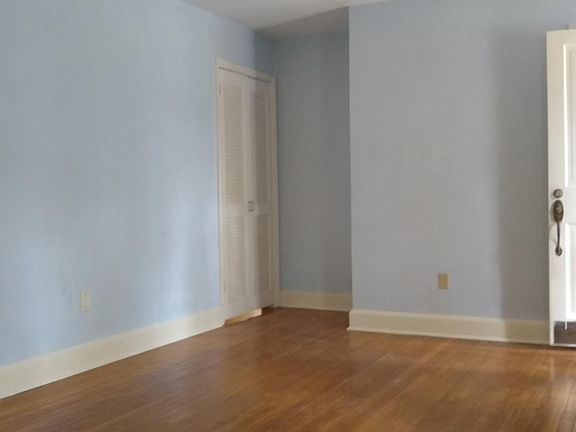 4th image of 112 Jefferson St