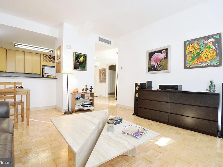 111 S 15th St #1706 — Photo 4