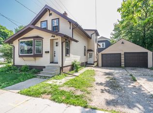 818 N Durkee St, Appleton, WI 54911