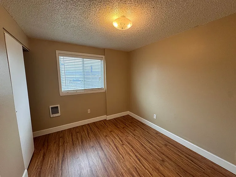 3015 E Central Apts — Photo 11