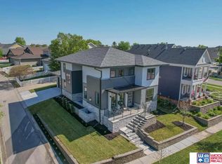 610 Blue Sage Blvd, Lincoln, NE 68521